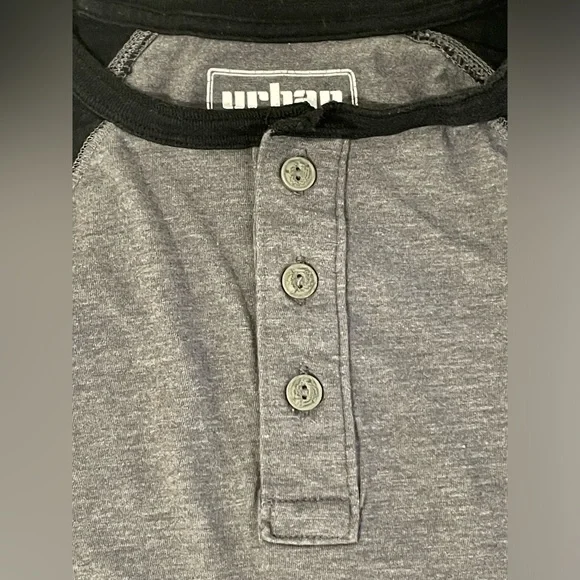 Urban Pipeline Long Sleeve Henley *Great Cond*. Size L - Picture 2 of 4